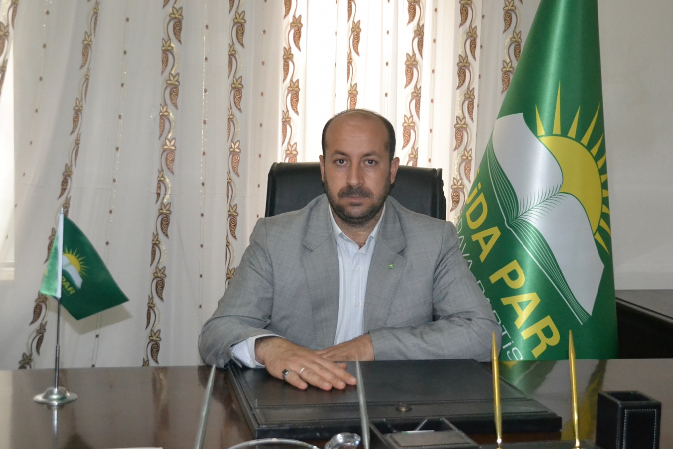 ‘Yılbaşı kutlamaları dini ve örfi kurallara uygun değil’ ‘Yılbaşı kutlamaları dini ve örfi kurallara uygun değil’